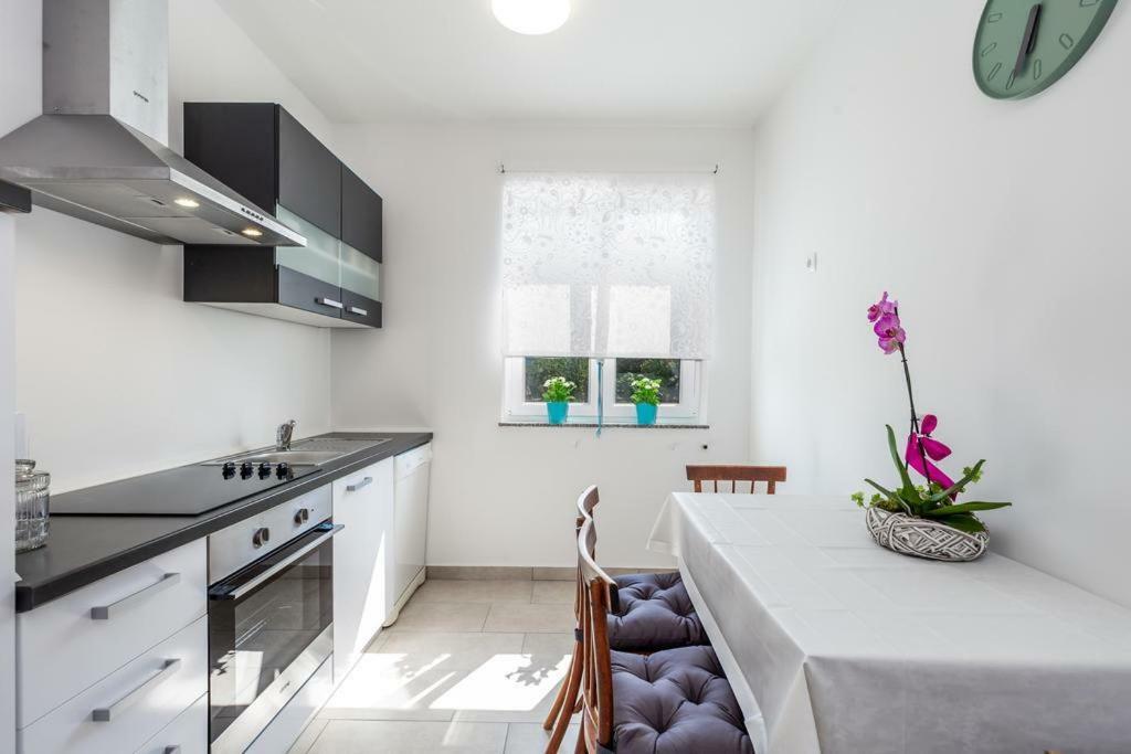 Apartment Roza, Sea View, Free Parking Icici Exterior foto